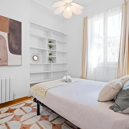 Apartment Renting - Arson - Chic & Modern Design 2-bedroom Ac Port Nizza