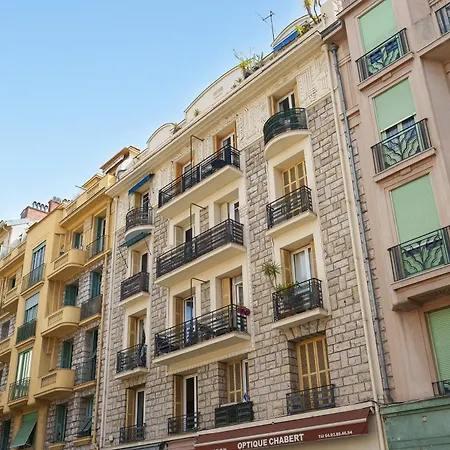 Apartment Renting - Arson - Chic & Modern Design 2-bedroom Ac Port *